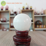 Cầu thạch anh trắng dừa nặng 0.603kg, đường kính 7.6cm