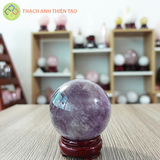 Cầu thạch anh tím nặng 0.68kg, đường kính 7.7cm