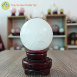 Cầu thạch anh trắng dừa nặng 0.745kg, đường kính 8.1cm