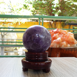 Cầu thạch anh tím nặng 1.12kg, đường kính 9.2cm