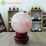 Cầu thạch anh hồng nặng 2.85 kg, đường kính 12cm