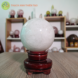 Cầu thạch anh trắng dừa nặng 1.022 kg, đường kính 9.1 cm
