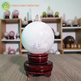 Cầu thạch anh trắng dừa nặng 0.852kg, đường kính 8.5 cm