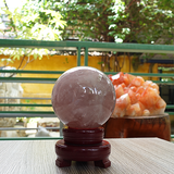 Cầu thạch anh hồng nặng 1.26kg, đường kính 9.4cm
