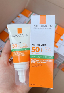 Kem chống nắng La Roche-Posay Gel creme anti brillance 50ml ( Hàng xách tay)