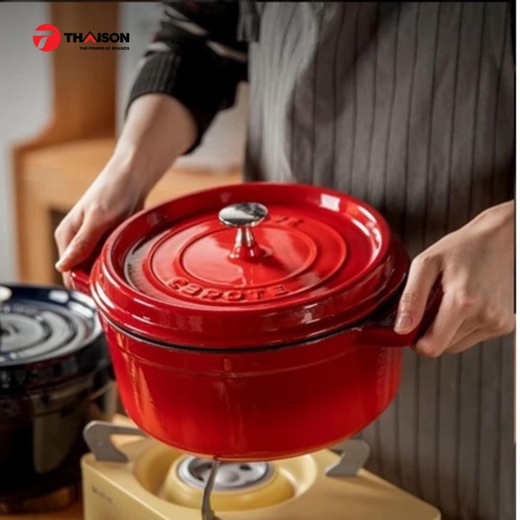 Nồi gang STAUB ROUND COCOTTE tròn màu đỏ 18CM