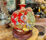 Bình Hút Tài Lộc gốm Bát Tràng công danh phú quý men sứ đỏ đắp nổi vẽ vàng kích thước 30cm