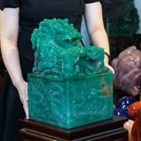 Quà Tặng Cao Cấp Ấn Rồng Ngọc Thạch Anh Xanh kích thước 23x23x40cm