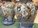 Chóe bầy công đào men rạn đắp nổi cao 75cm