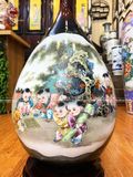 Bình tỳ bà họa tiết sơn thủy nhân sơn trang men sứ trắng kích thước cao 63cm vẽ tay