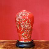 Lọ hoa chim hạc men đỏ bằng sứ màu đỏ kích thước cao 30cm đắp nổi vẽ vàng kim