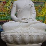 Tượng Thích Ca Mâu Ni Thái sứ trắng ngồi kiết già 43cm