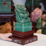 Quà Tặng Cao Cấp Ấn Rồng Thạch Anh Xanh kích thước 9x9,5x21cm