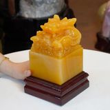 Quà Tặng Cao Cấp Ấn Rồng Ngọc Hoàng Long kích thước 10x10x15cm