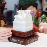 Quà Tặng Cao Cấp Ấn Rồng Bạch Ngọc kích thước 10x10x15cm