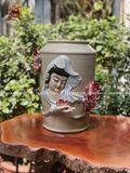 Lọ hoa họa tiết Phật Bà Quan Âm an tọa đắp nổi kích thước 28cm
