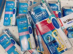 Bàn Chải Điện ORAL-B Vitality Gum Care
