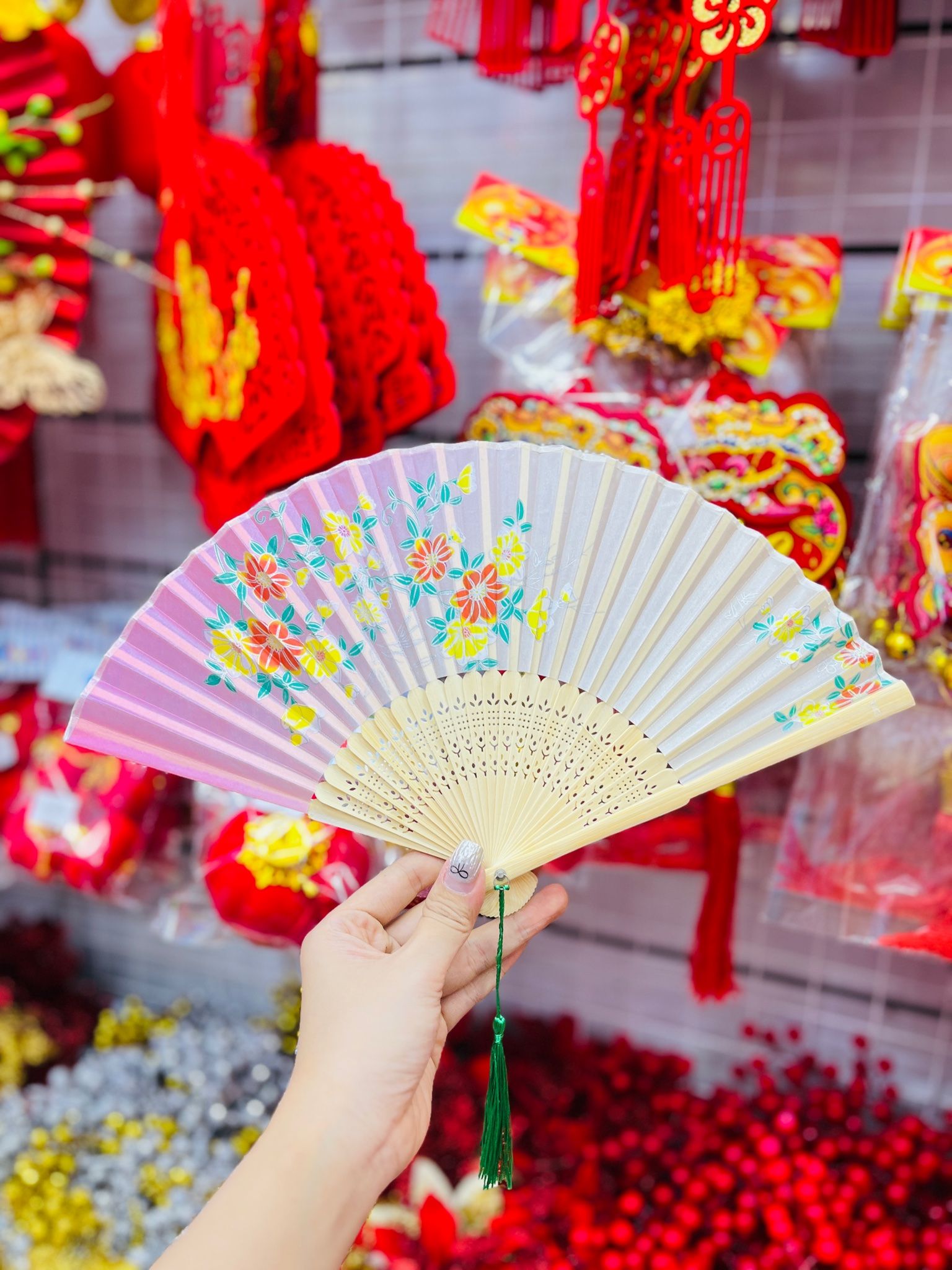 Quạt Lụa