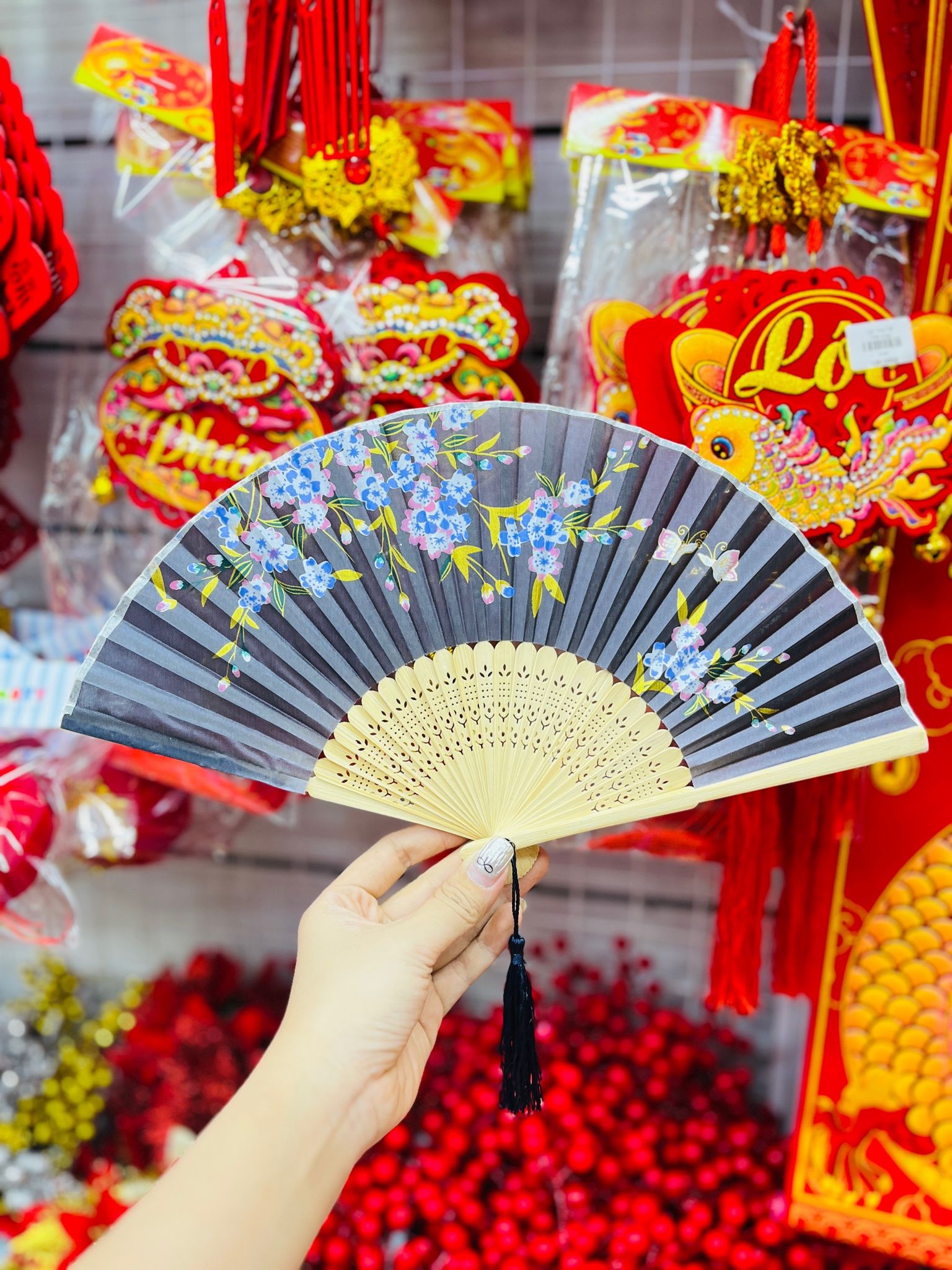 Quạt Lụa