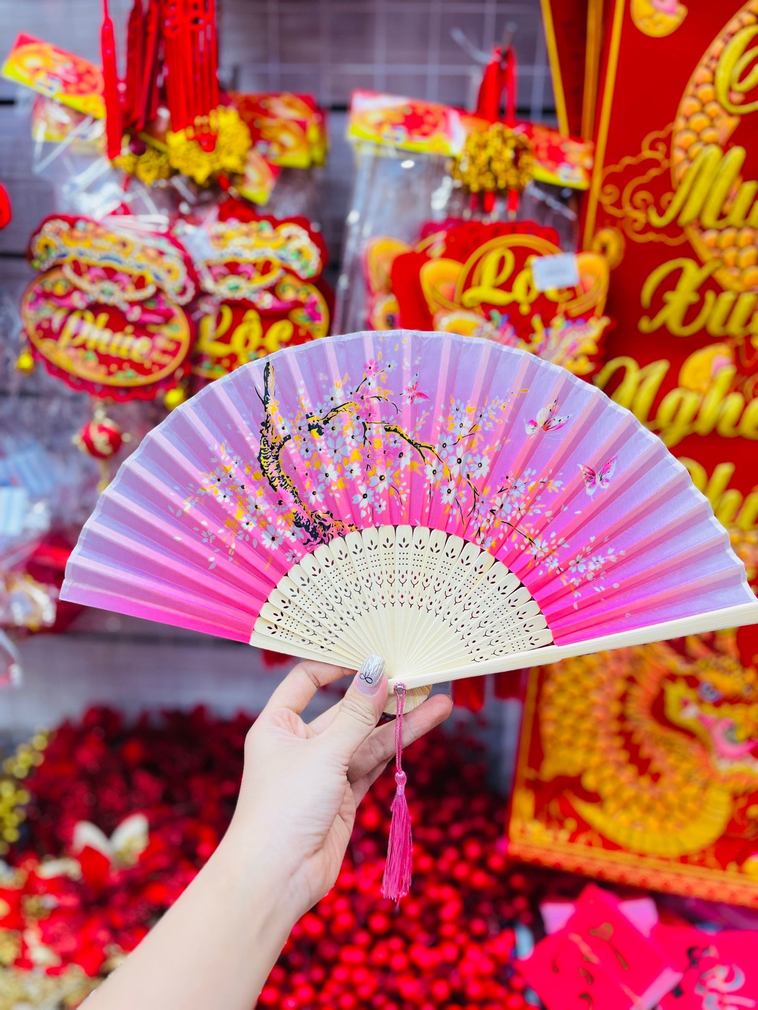 Quạt Lụa