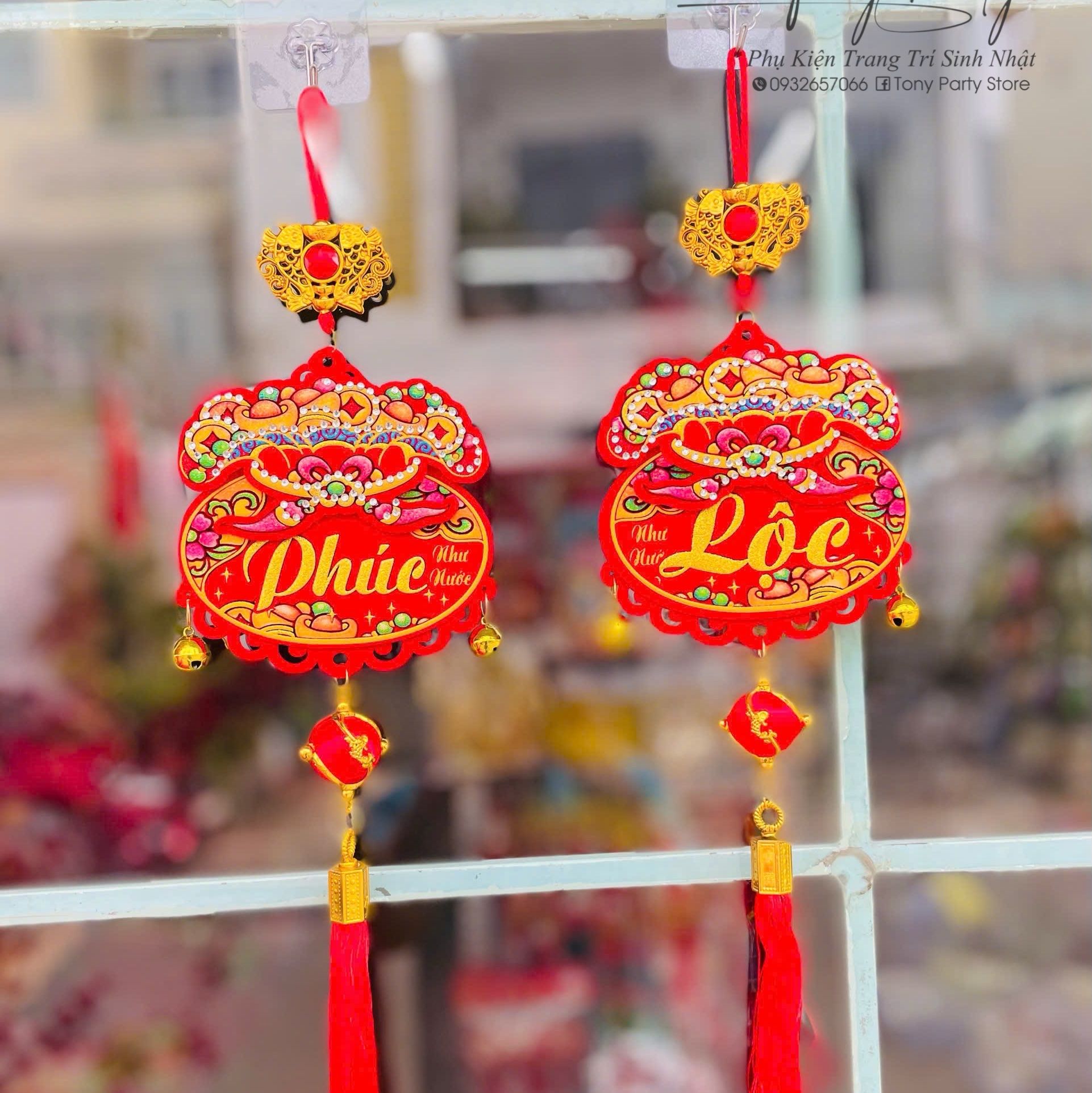Liễn Treo Tết
