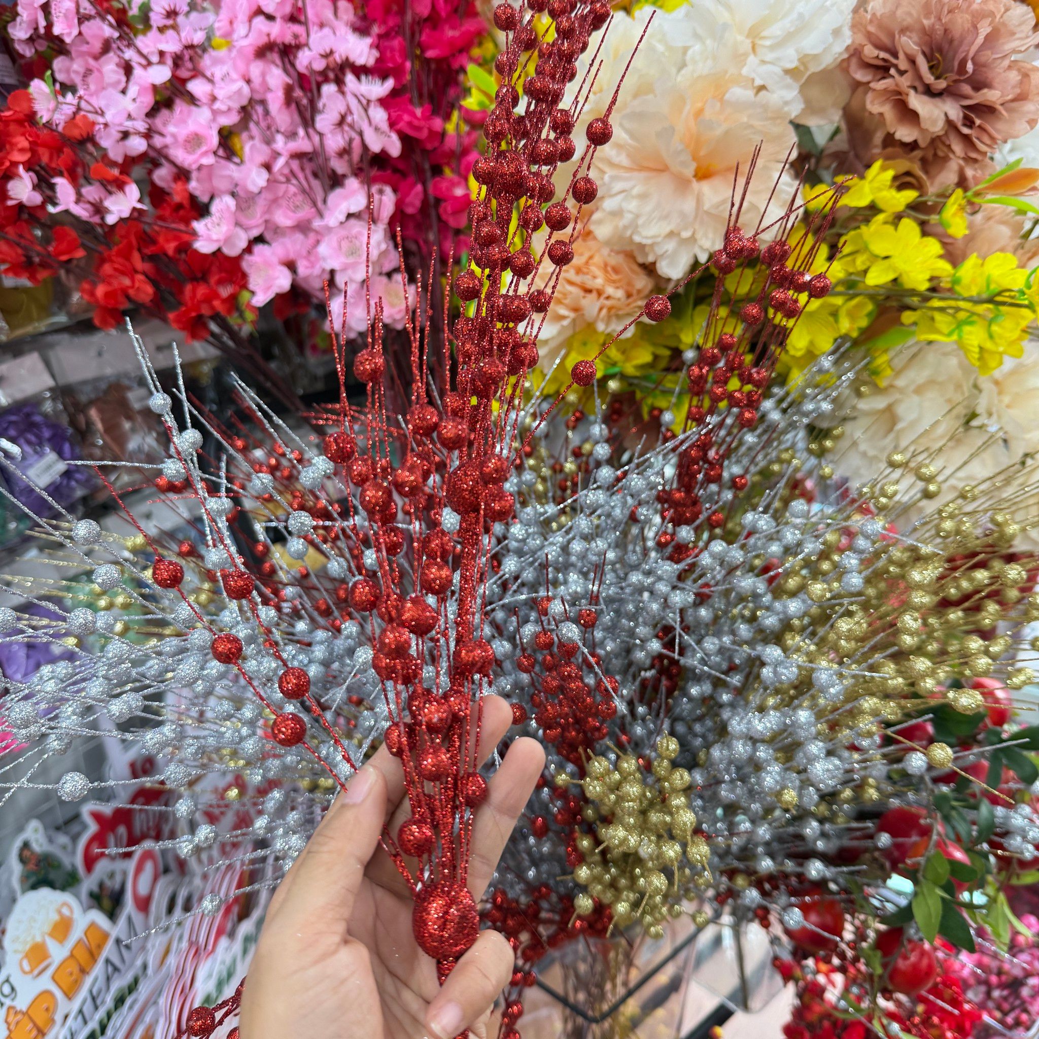 Cành Châu Nhũ Kim Tuyến