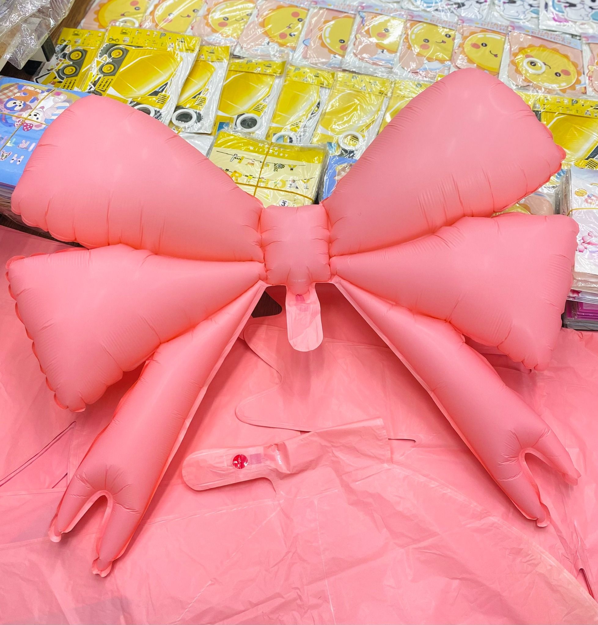 Bóng Hình Nơ Pastel