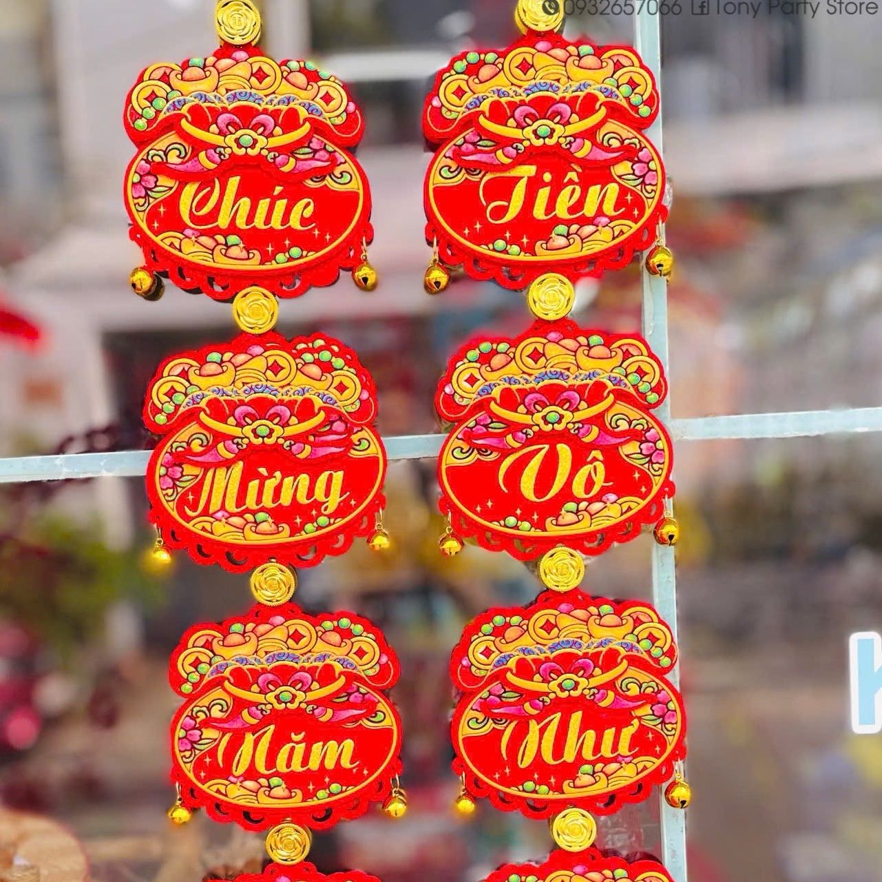 Liễn Treo Tết