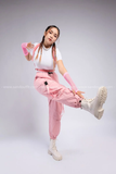 Outfit Phối Sẵn - (Quần Jogger Hồng phối Áo Croptop Trắng Đai)
