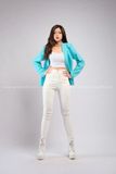 Outfit Phối Sẵn - (Quần legging Trắng phối Vest Xanh Biển)