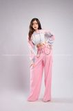 Outfit Phối Sẵn - (Quần Ống Loe Hồng phối Cutout Hồng Ánh Kim)