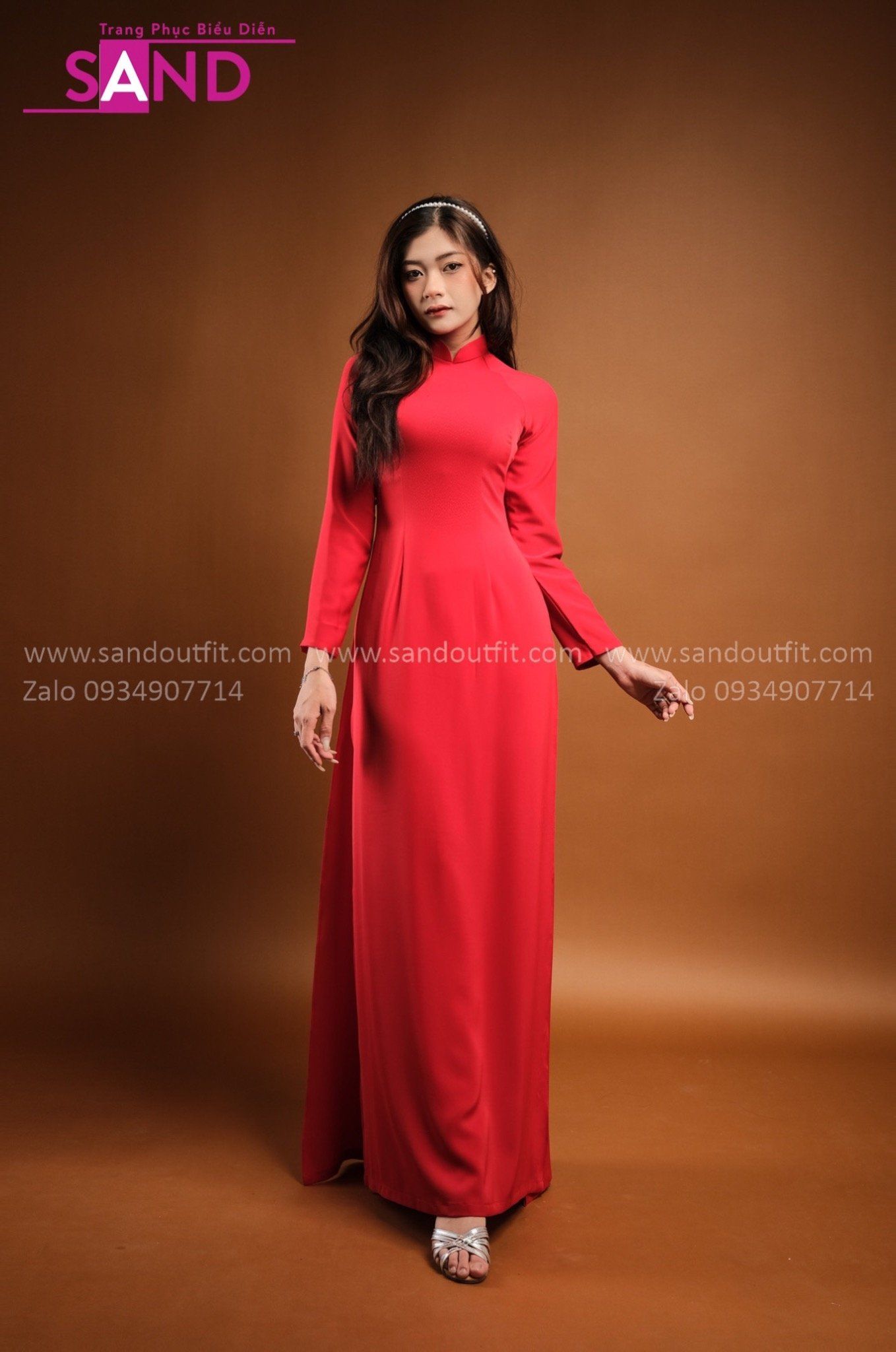 TAA0404 Áo Dài Truyền Thống Lụa Mỹ Màu Đỏ