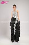 Outfit Phối Sẵn - (Quần Chun Đen phối Áo Crop Kim Sa Tua Rua)