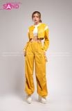 Outfit Phối Sẵn - (Set Quần Short Trắng Phối Áo Khoác Da Crop Vàng)
