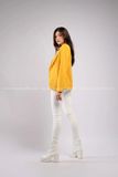Outfit Phối Sẵn - (Quần legging Trắng phối Vest Vàng Đậm)