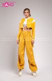 Outfit Phối Sẵn - (Set Quần Short Trắng Phối Áo Khoác Da Crop Vàng)