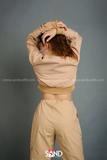 Áo Khoác Kaki Croptop Ống Tay Phối Khoen Be