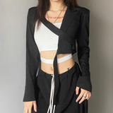 Áo vest croptop dài tay xẻ ngực phối dây khóa gài