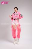 Outfit Phối Sẵn - (Quần Khoét Đáy phối Áo Khoác Crop Phản Quang Hồng)