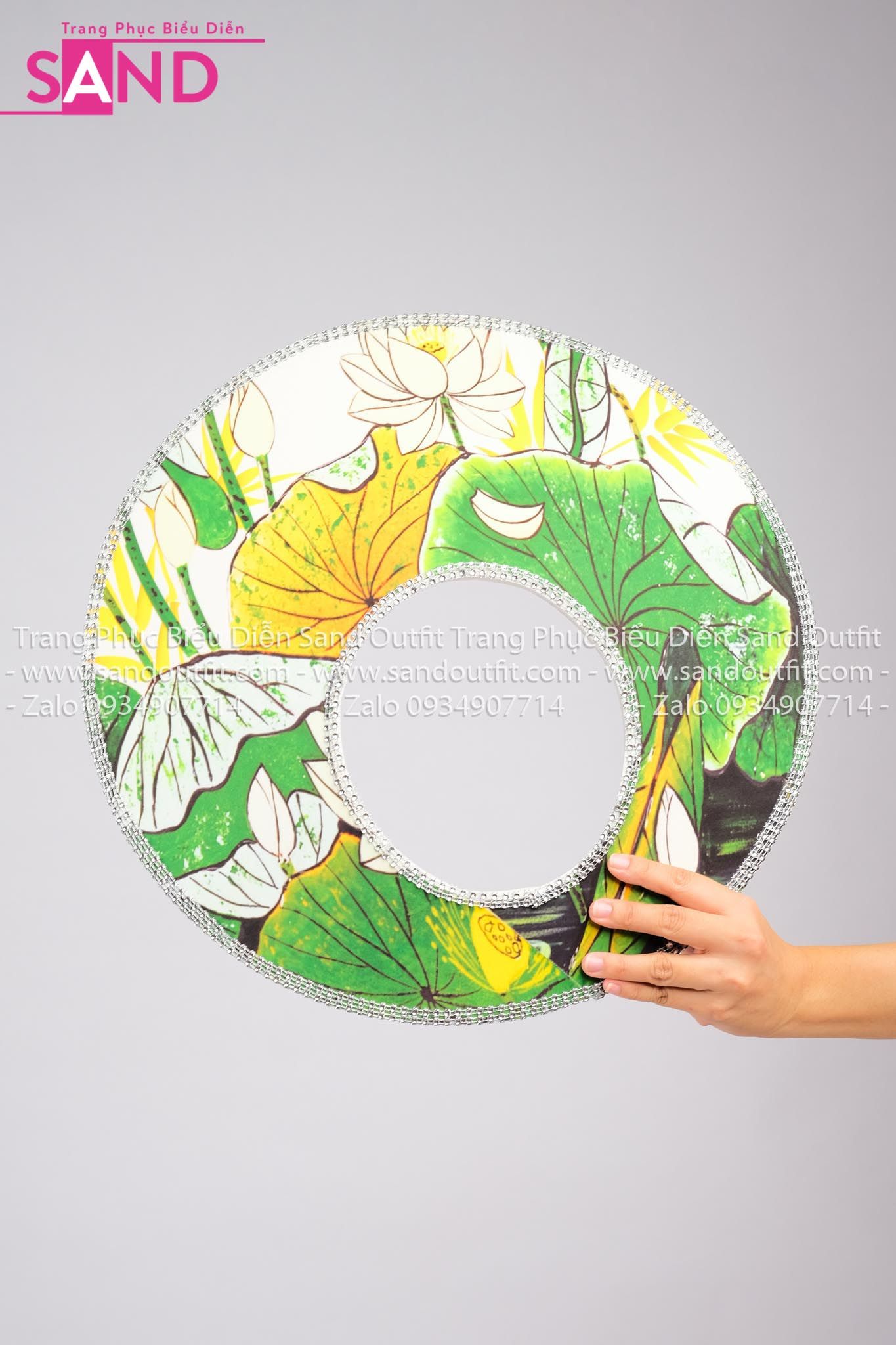 DMA0012 Mấn Áo Dài Trình Diễn Tay Lơi Hoạ Tiết Sen Trắng