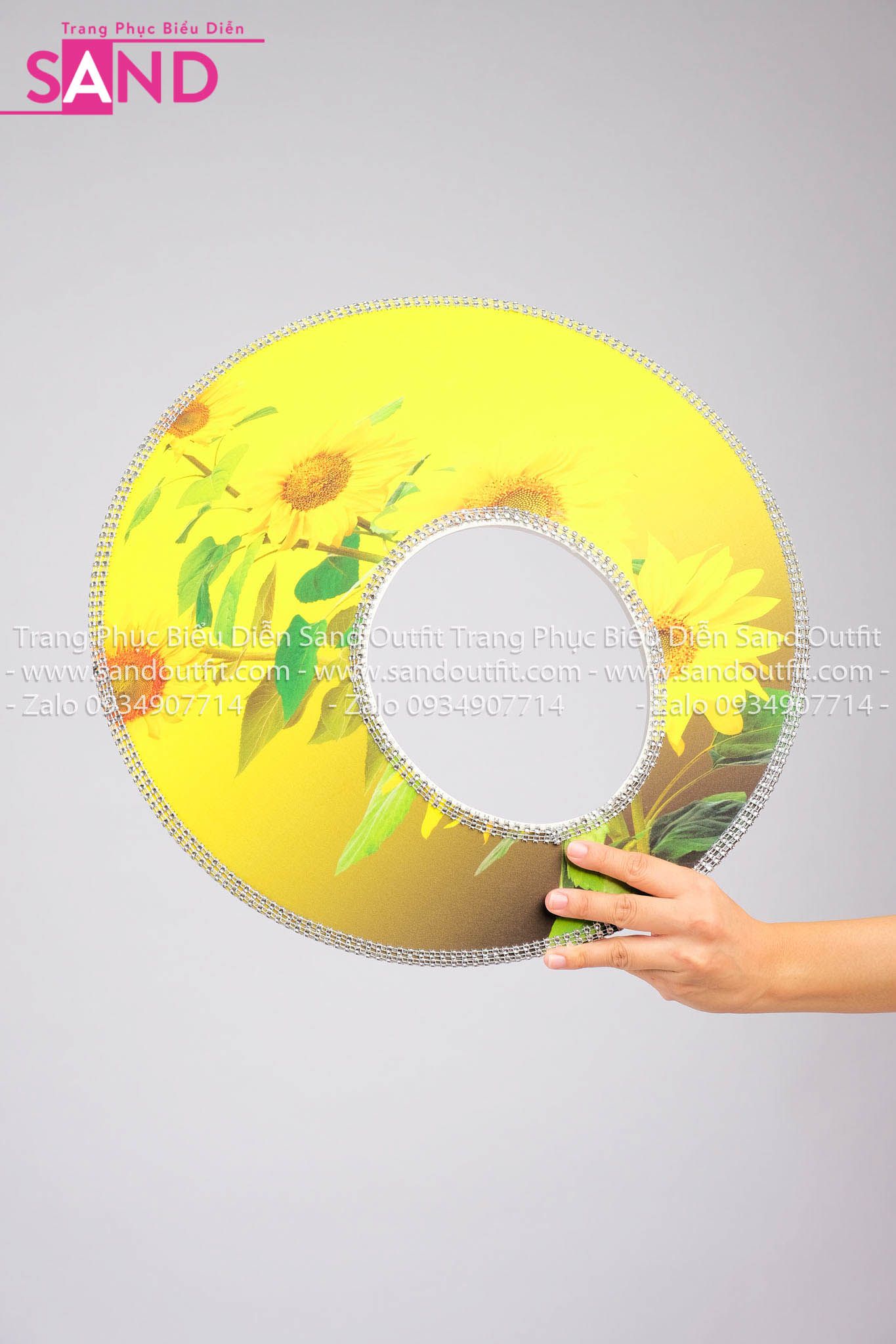 DMA0317 Mấn Áo Dài Trình Diễn Tay Lơi Hoạ Tiết Hoa Hướng Dương