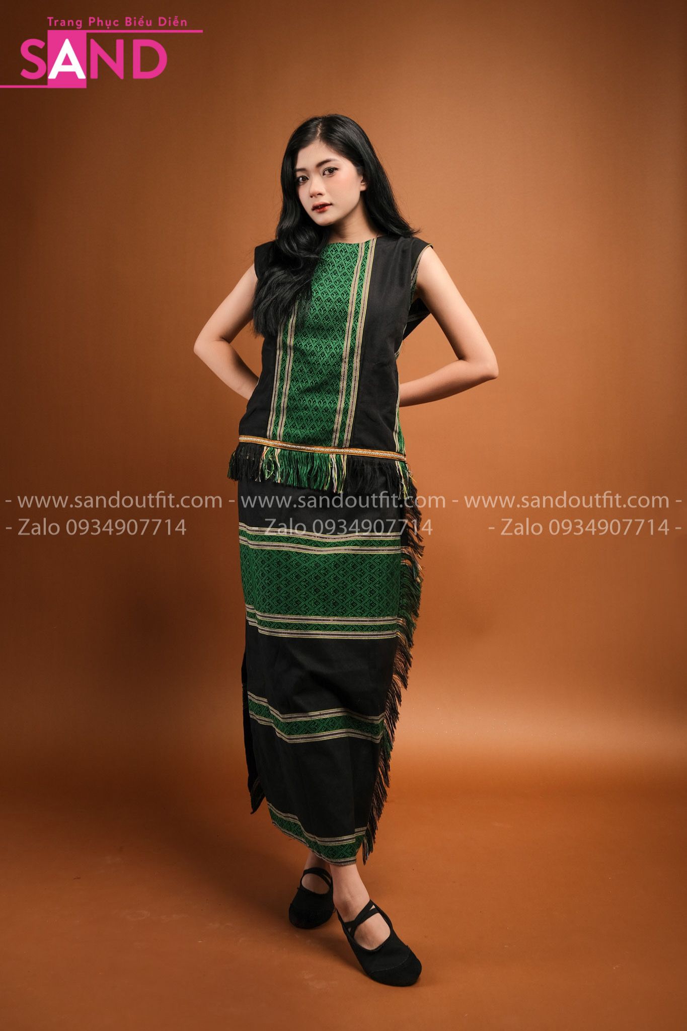 NBR0901 Trang Phục Dân Tộc Brâu Nữ