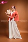 TTK1002 Khoác Lụa Nâu Phối Yếm Trắng Kèm Quần Váy Trắng
