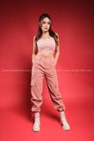 Outfit Phối Sẵn - (Quần Hồng Túi Hộp phối Áo Hở Lưng Ngọc Trai)