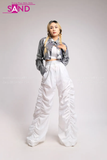 Outfit Phối Sẵn - (Quần Jogger Dù phối Áo Sơmi Croptop Bạc)