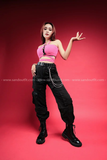 Outfit Phối Sẵn - (Quần Kaki Túi Hộp Đen phối Áo Quây Croptop Hồng)
