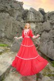 VBM0407 Váy Maxi Tay Dài Cổ Tim Đỏ Dáng Xoè