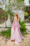 VBM0502 Váy Maxi Loang Màu Cổ Yếm Xếp Ly 2 Tầng Loang