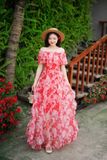 VBM0412 Váy Maxi Trễ Vai Voan Hoạ Tiết In Hoa - Đỏ