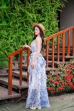 VBM0807 Váy Maxi 2 Dây Cổ Tim Hoạ Tiết In Hoa - Xanh